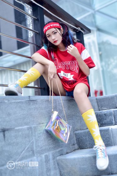 快活的反义词伤心对吗