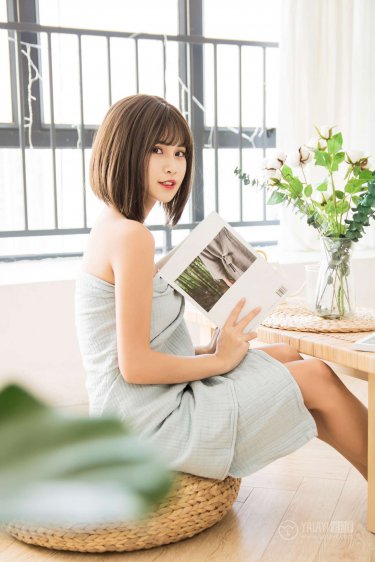 《寡妇大J8又粗又大》